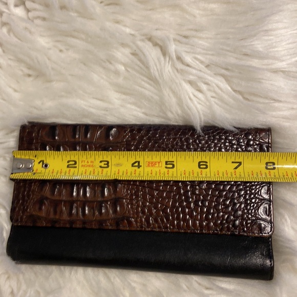 BRAHMIN wallet excellent condition dark brown color 8” wide and 4 1/5 “ high - Picture 15 of 16
